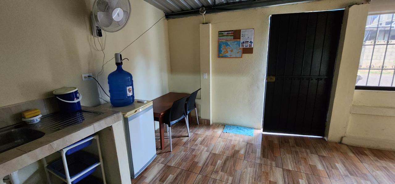 阿约拉港Departamento Amoblado Starlink -Pto Ayora公寓 外观 照片